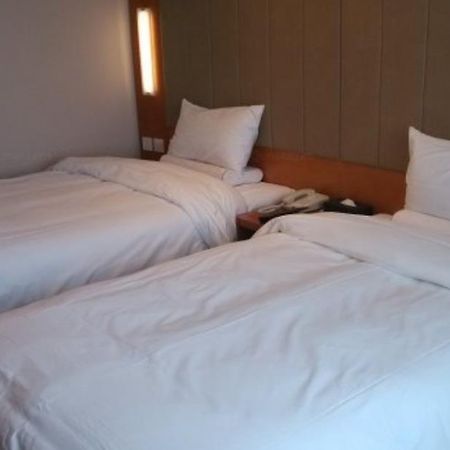 Ji Hotel Urumqi Hongshan Branch ภายนอก รูปภาพ